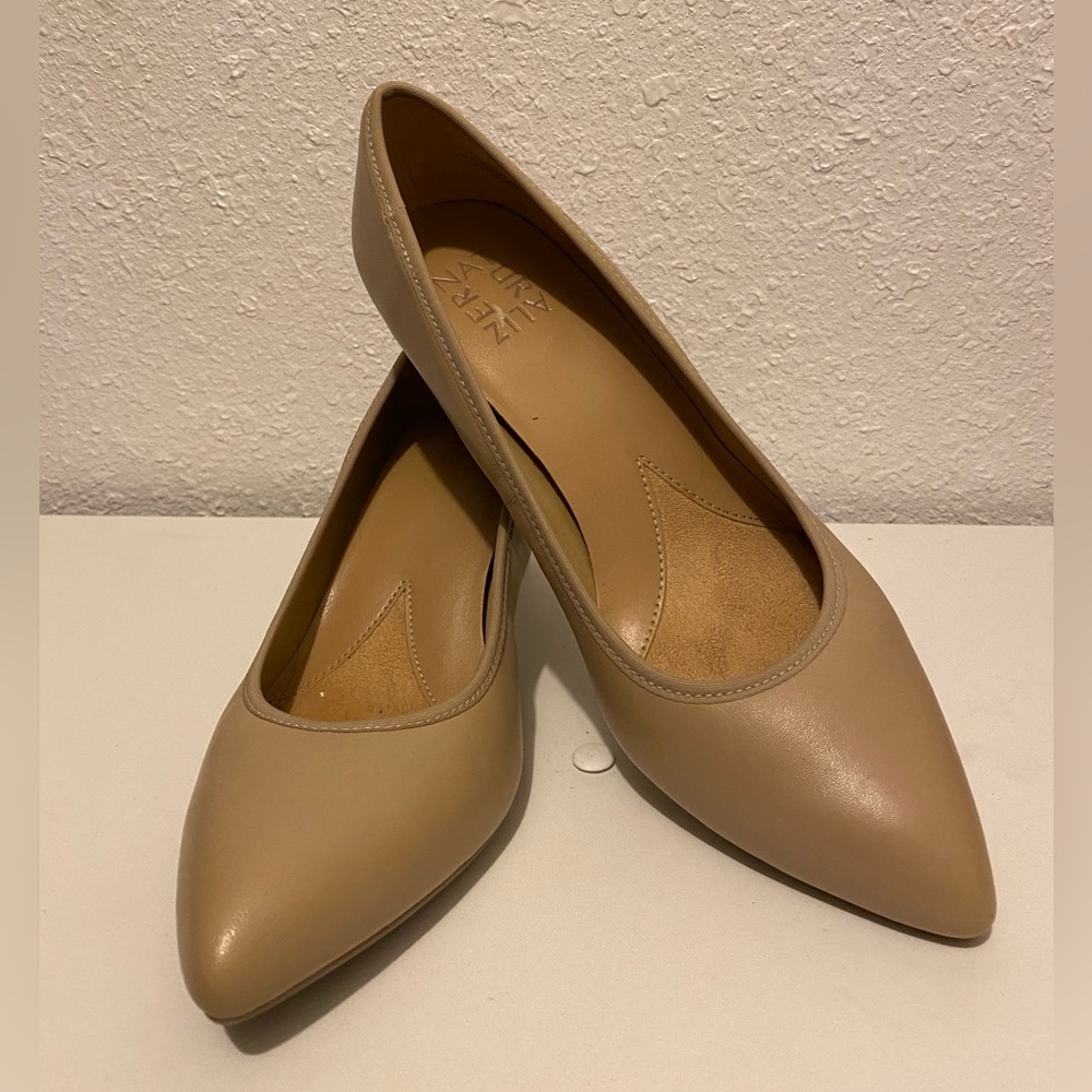 Naturalizer Heel Pumps